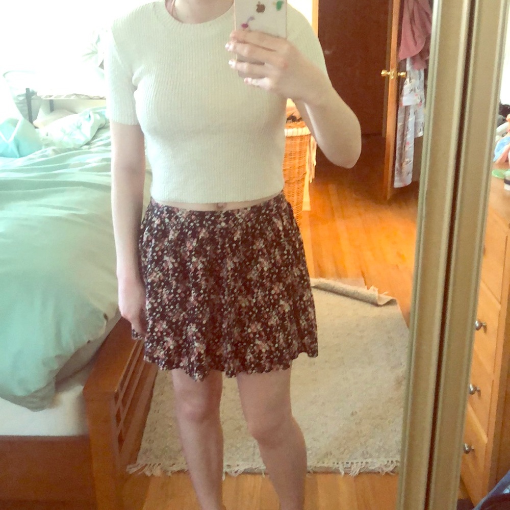 Cropped cream cotton sweater